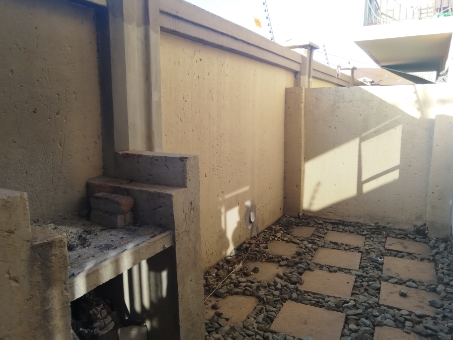 2 Bedroom Property for Sale in Potchefstroom North West